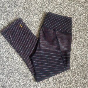 Lucy Powermax Mid-Rise Striped Space Dye Ombre Capri Legging, Size Small